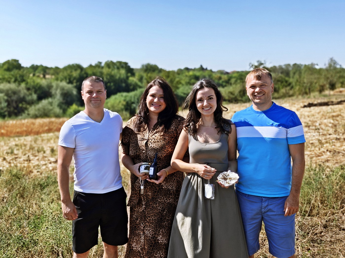 Iz Kanade su se vratili na Balkan i u Dolovu pokrenuli neobičan biznis - u tegle su zatvorili mirise detinjstva